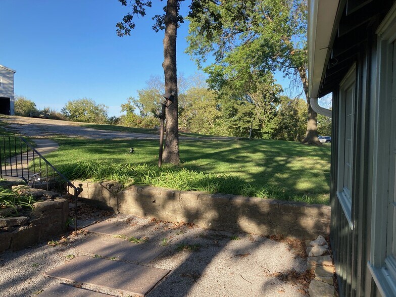 Building Photo - 11311 E 87th St