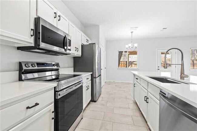 Primary Photo - 1700 Constantino Cir