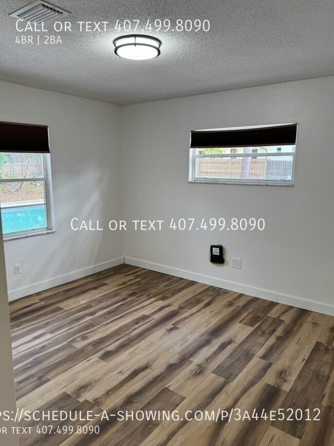 Building Photo - 3 Wooden Shoe Ln