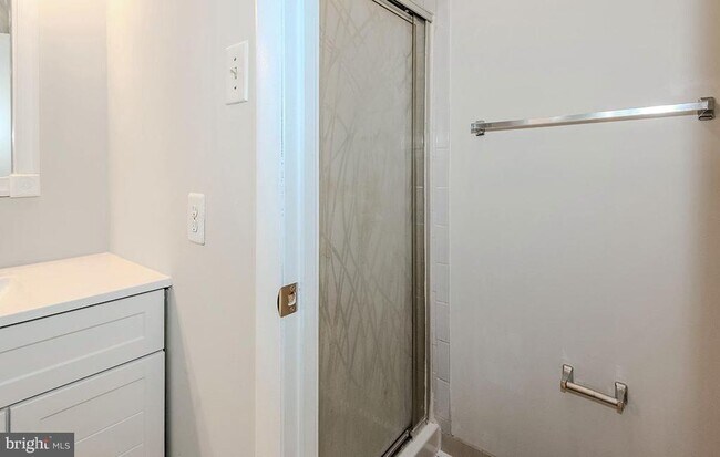 Building Photo - 1116 Soho Ct