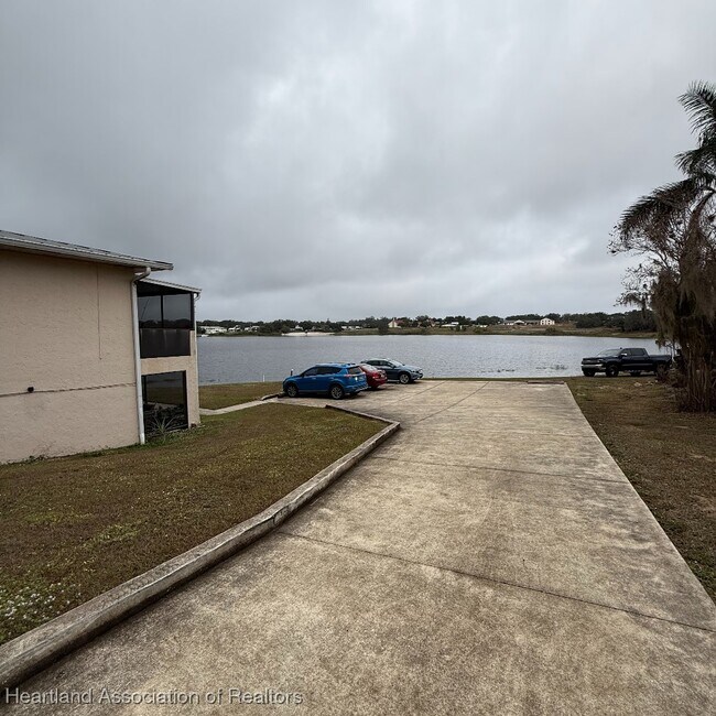 Building Photo - 317 E Main St