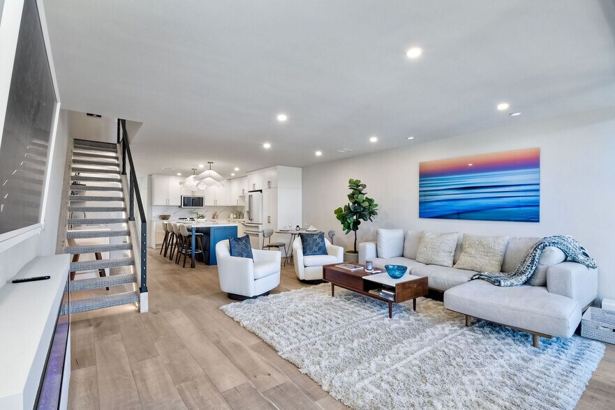 Building Photo - 916 Sealane Dr