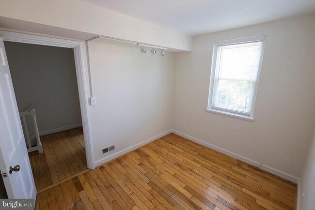 Building Photo - 4859 S 28th St