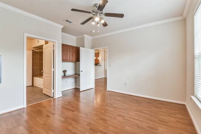 Building Photo - 1711 Old Spanish Trl