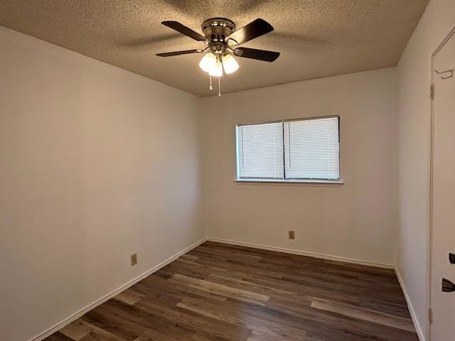 Building Photo - Heritage Park Updated 3 Bedroom **Zero Sec...