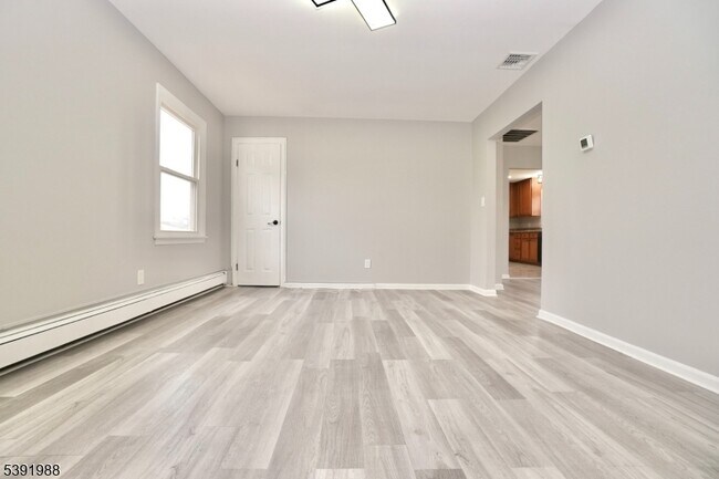 Building Photo - 53 Mt Pleasant Ave