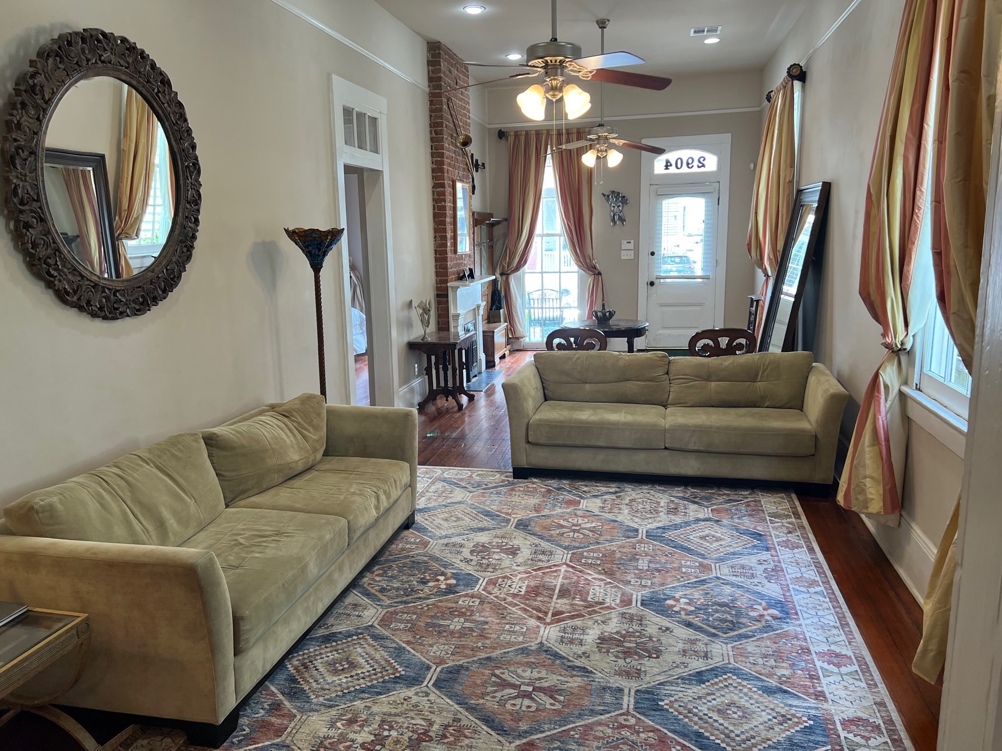 Building Photo - 2904 Annunciation St