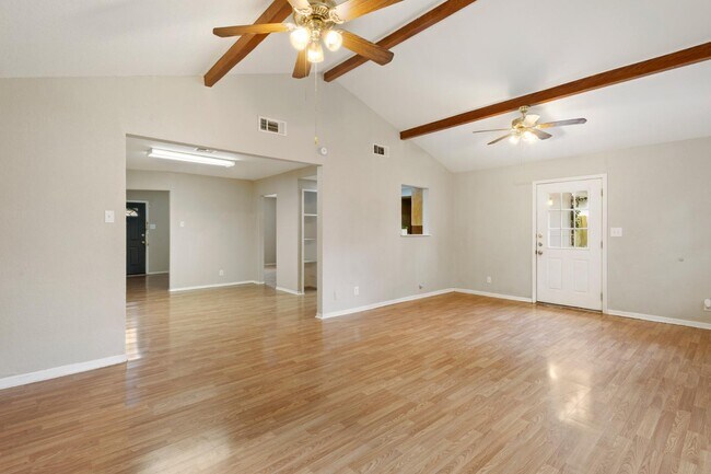 Building Photo - 407 Cicero Ave