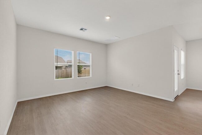 Building Photo - 1108 Nesting Bird Dr