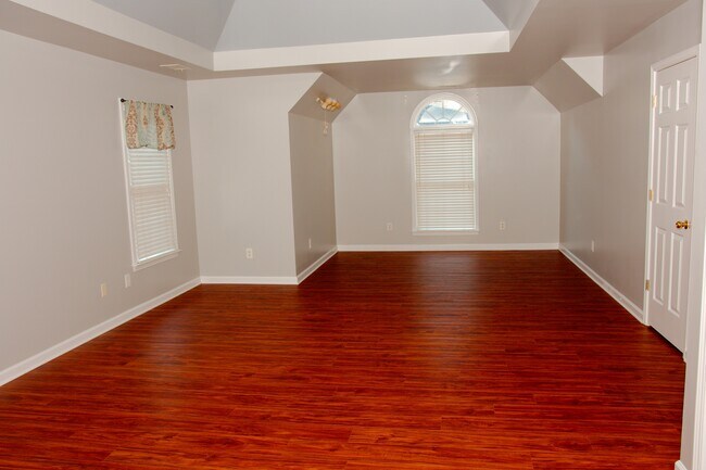 Building Photo - 2927 Arbor Creek Ln