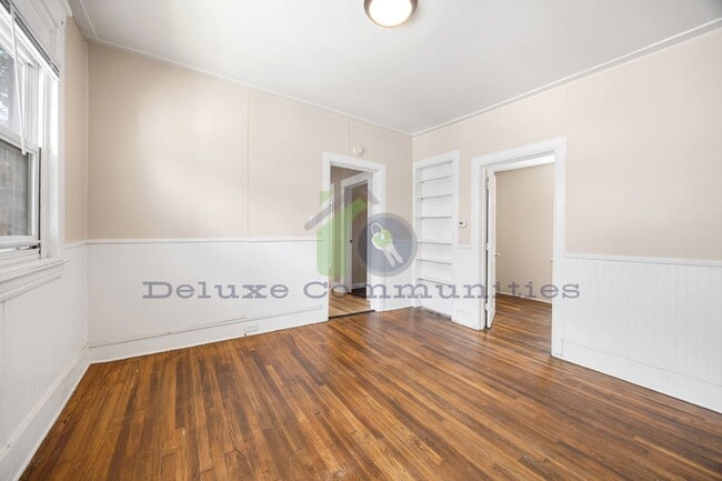 Building Photo - 62 Quimby St NE