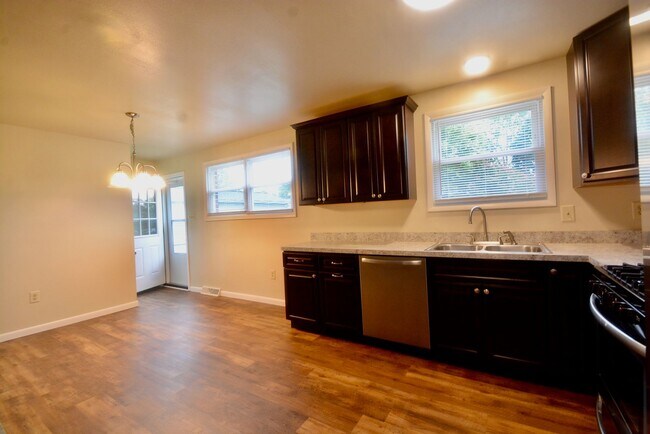 Building Photo - 363 N School Ln