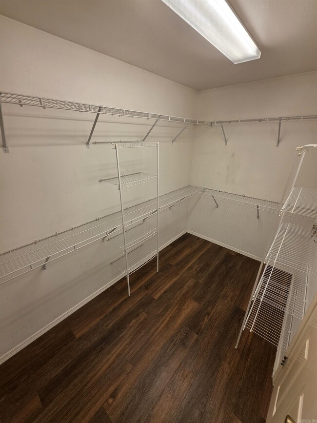 Building Photo - 4102 Stoneybrook Dr