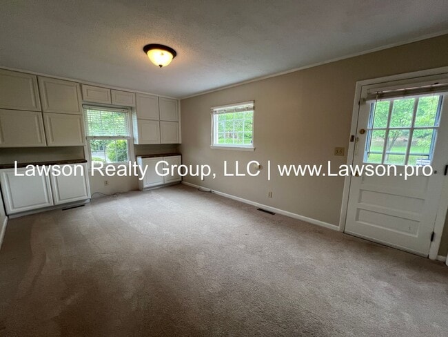 Building Photo - Nice, Three Bedroom Brick Ranch in City of...