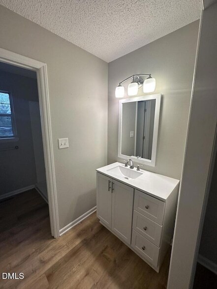 Building Photo - 161 Mill Creek Dr
