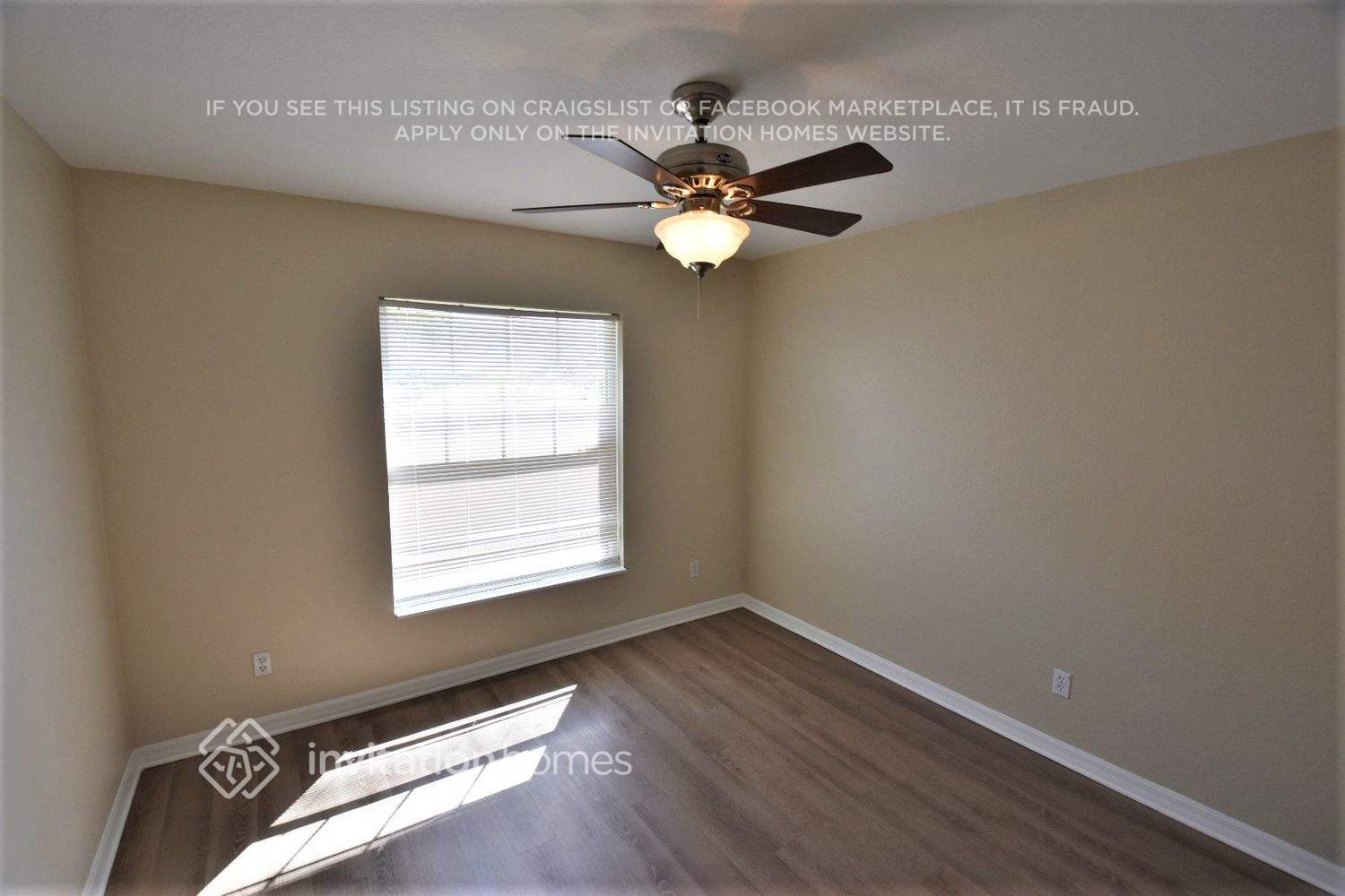 Building Photo - 1508 Sunset Village Blvd
