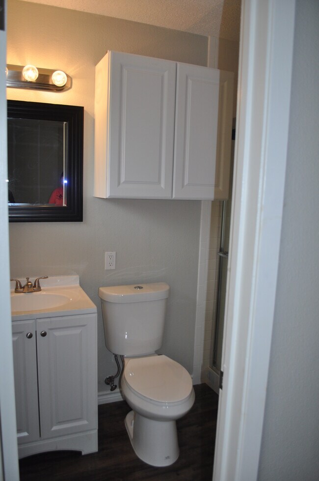 Building Photo - 817 Mulkey Ln