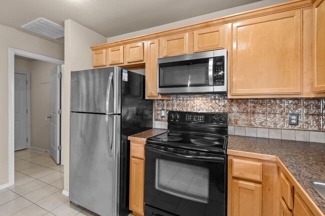 Building Photo - Wonderful two-story house