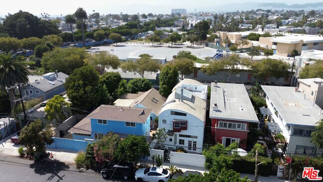 Building Photo - 229 San Juan Ave