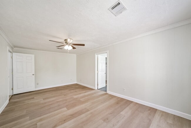 Building Photo - 1510 Tarley St