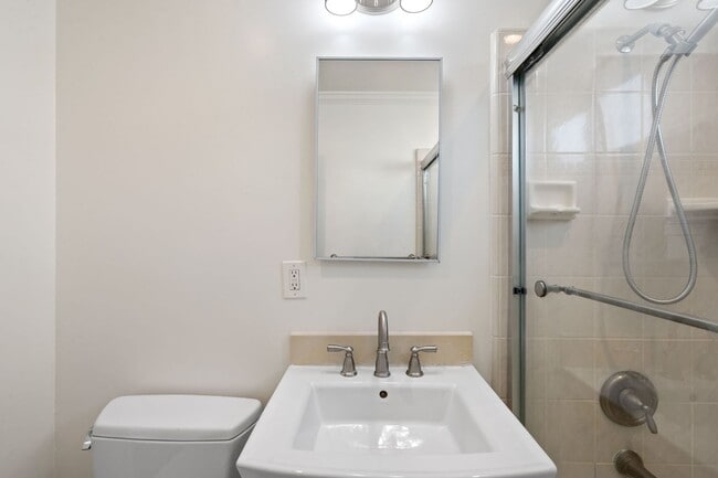 Building Photo - Updated 3BR/1BA Home w/ Large Yard & Garage, Winston Manor Neighborhood in South San Francisco