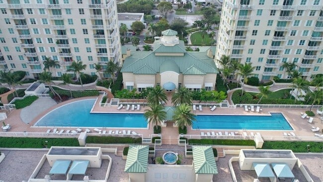 Building Photo - 350 N Federal Hwy