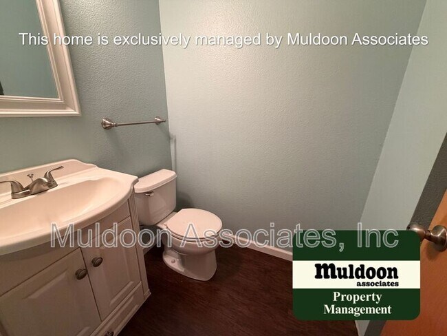 Building Photo - 821 Legend Oak Dr