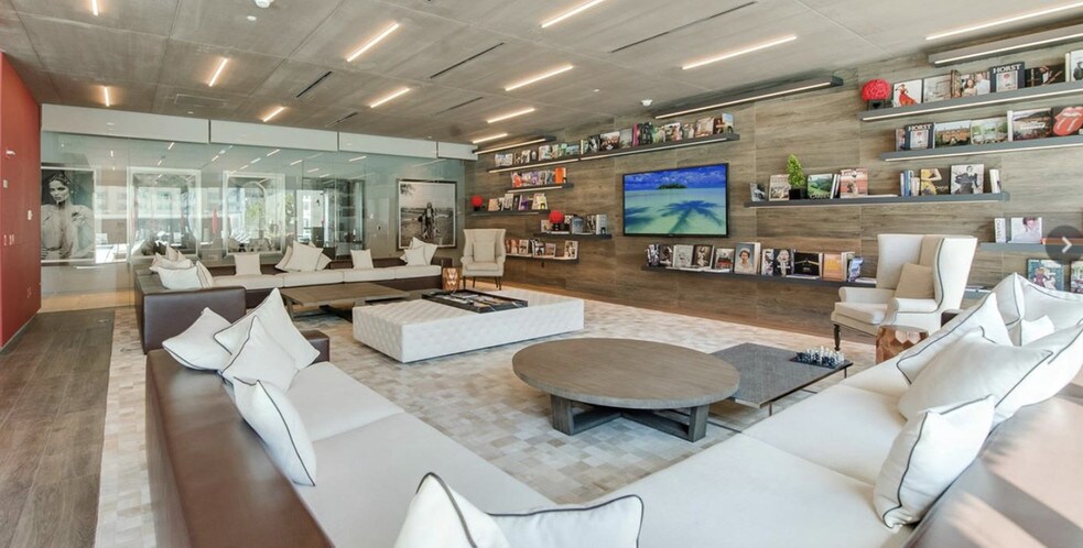 Building Photo - 1080 Brickell Ave