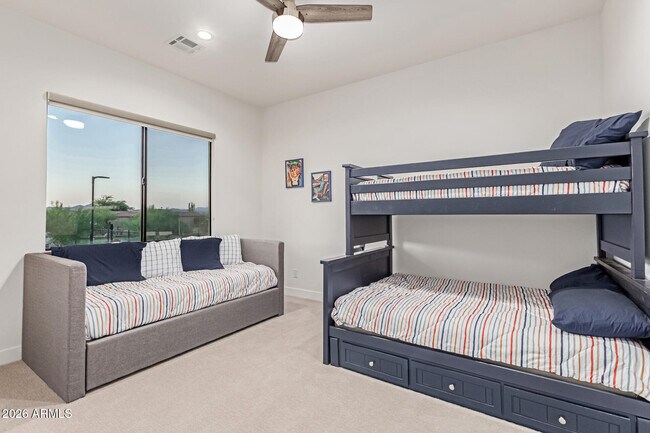 Building Photo - 13924 Dyer Ln