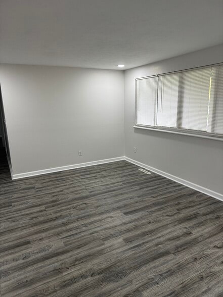 Building Photo - 6210 Alter Rd