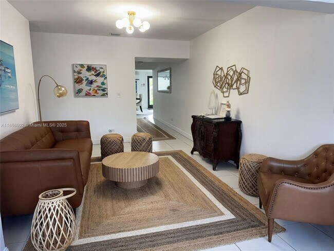 Building Photo - 1301 Grouper Dr
