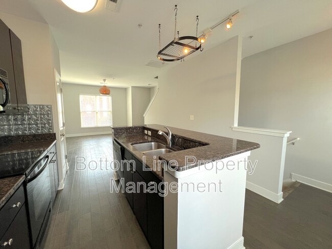 Building Photo - 841 Seigle Point Dr