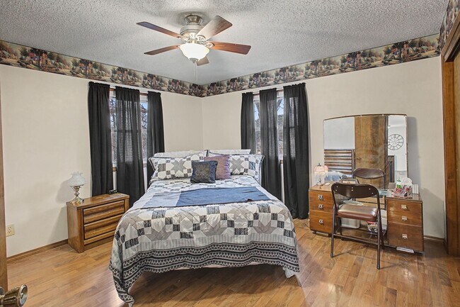 Building Photo - 2817 Arbor Dr
