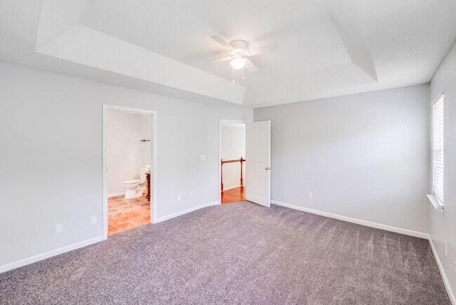 Building Photo - Beautiful 3BR/2.5BA Near Rivergate & Charl...