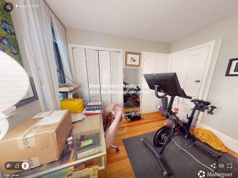 Building Photo - 9 Story St