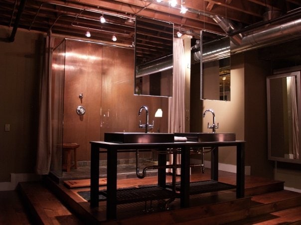 Master Bath Shower - 1908 Dunlap St