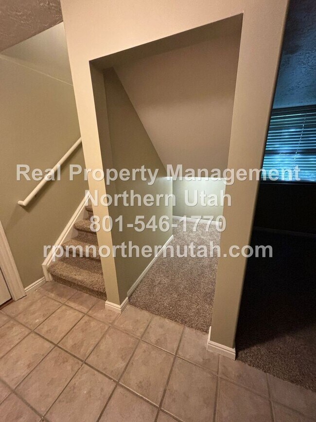 Building Photo - Stunning 4 Bedroom House in Layton Coming ...