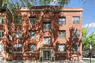 Building Photo - 1900 W Byron St