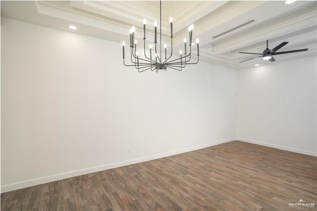 Building Photo - 16 S Marla Ct