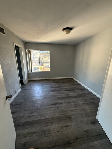 Master Room - 2617 Lakemoor Pl