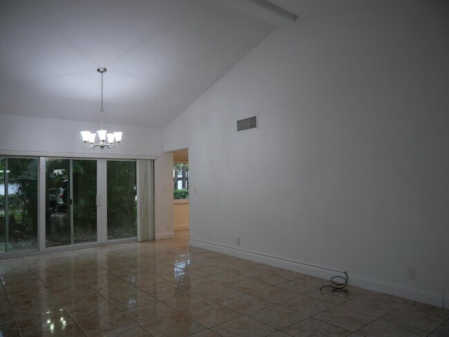 Building Photo - 7091 W Sunrise Blvd