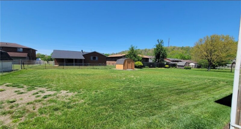 Building Photo - 813 Brentwood Dr