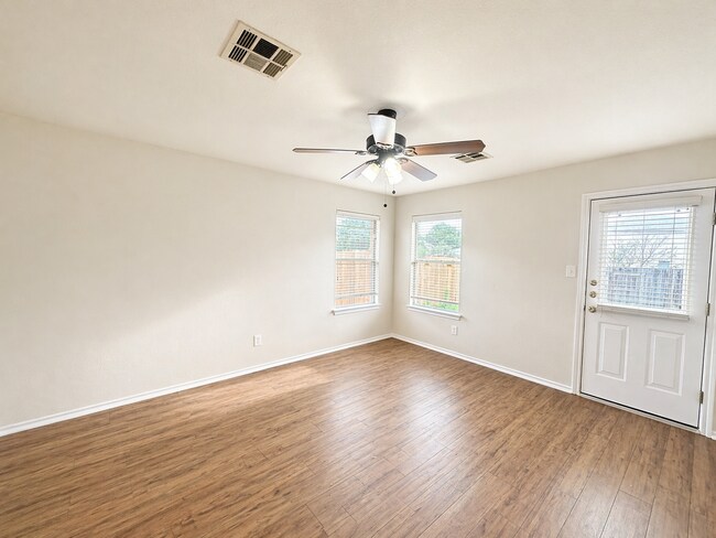 Building Photo - AVAILABLE NOW; APPLY AT OUR WEBSITE TODAY!!