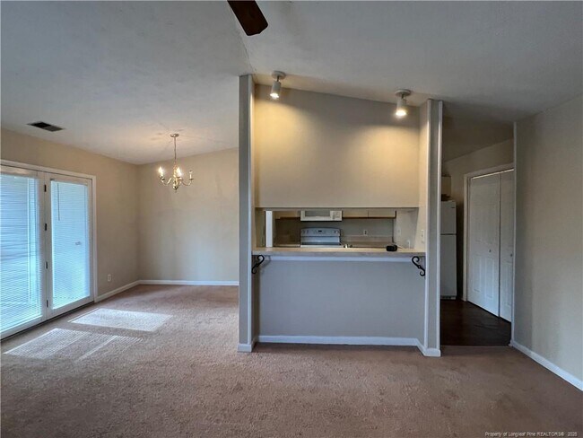 Building Photo - 663 Bartons Landing Pl