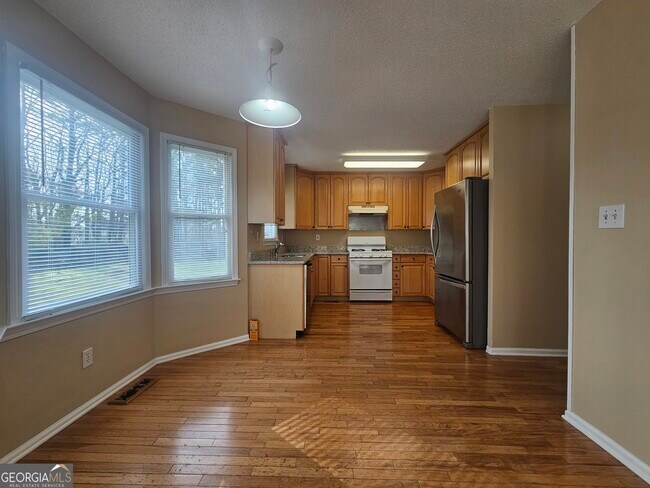 Building Photo - 24 Springfield Dr