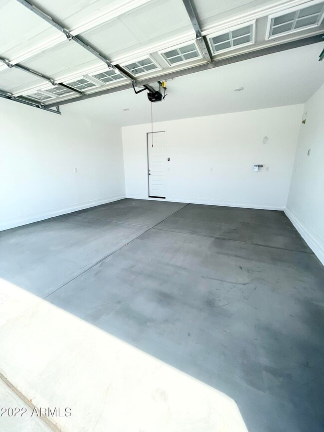 Building Photo - 3831 S 63rd Dr