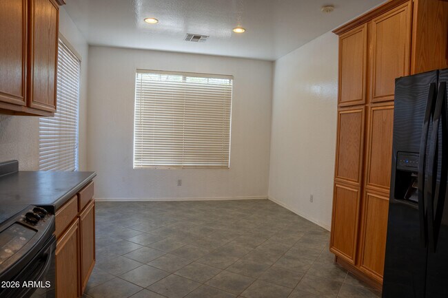 Building Photo - 3381 Thoreau Ln