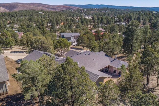 Building Photo - 111 Coker Ln