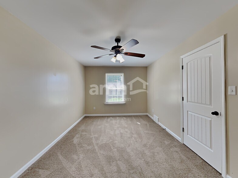 Building Photo - 4940 Grace View Ln