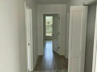 Building Photo - 403 Bayview Dr